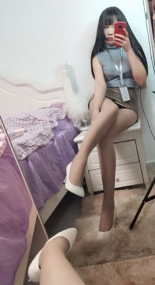 偷拍粉嫩25位美女厕所图片_4K天堂在线