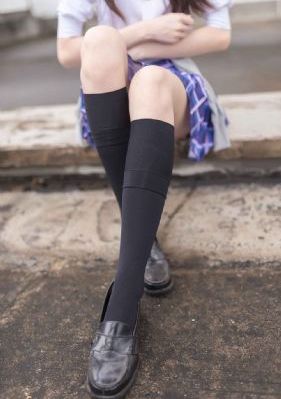 疯狂叫床的白嫩女人最新_最新国语全集在线