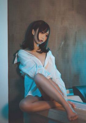 丝袜老师让我了一夜作文_高清免费观看视频